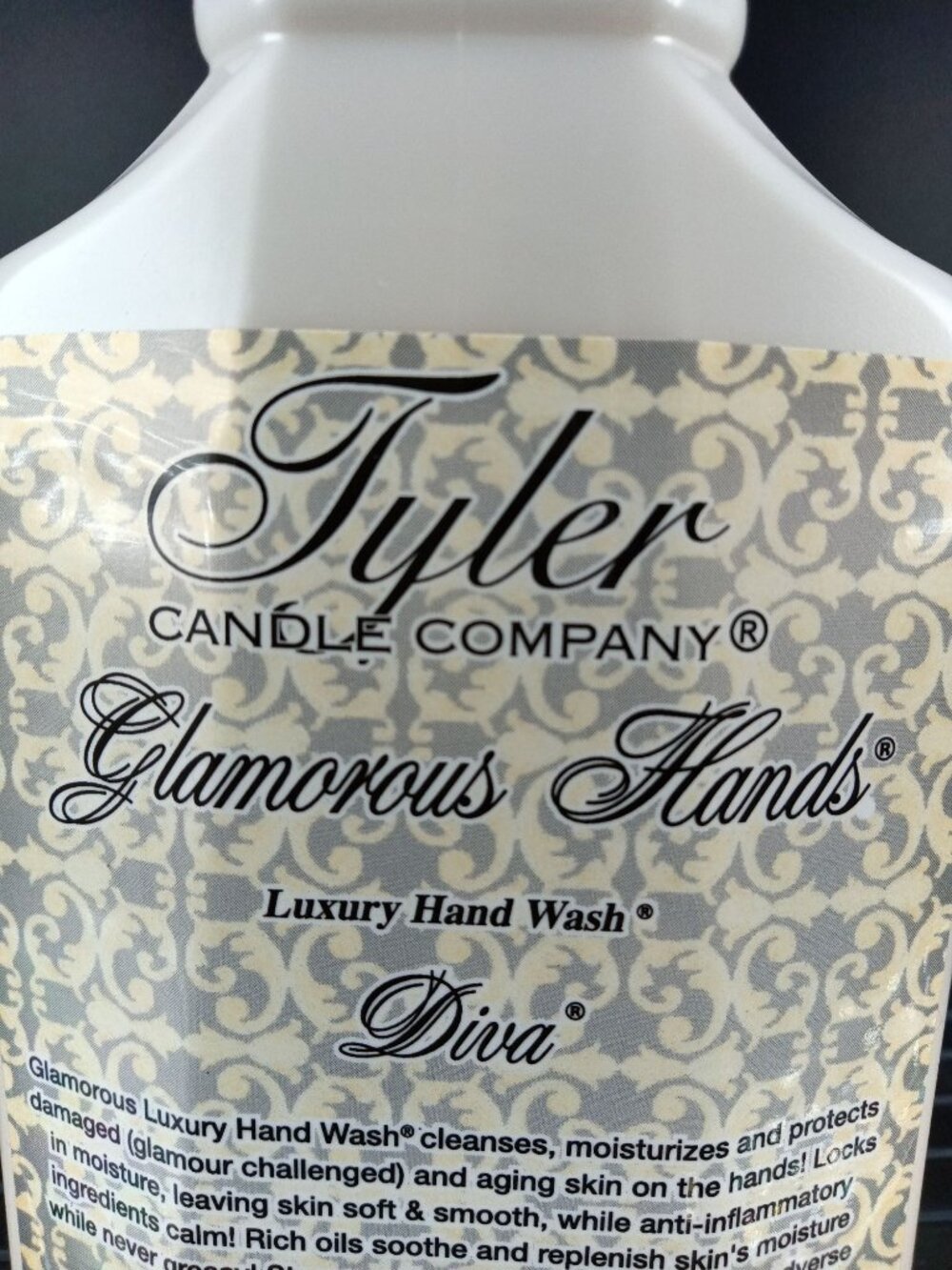 Tyler Candle Company Glamorous Hands Diva Luxury Hand Wash 8 Oz - Picture 6 of 6